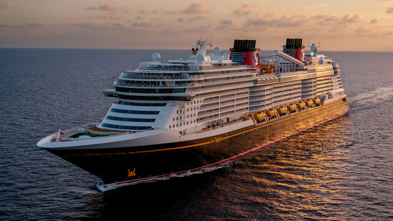 Cruise ship